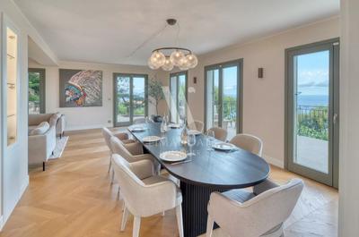 Villa - 200 m² - 5 pièces