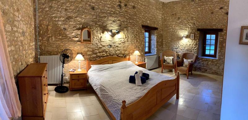 Maison traditionnelle - 192 m² - 7 pièces