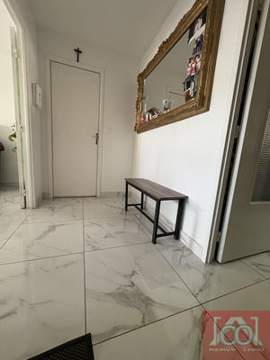 Appartement - 98 m² - 4 pièces