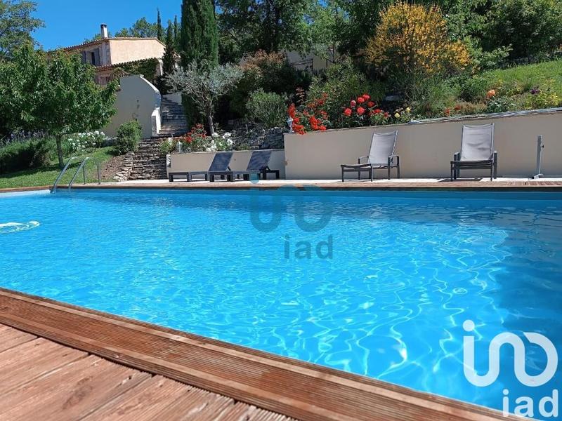 Maison - 272 m² - 10 pièces