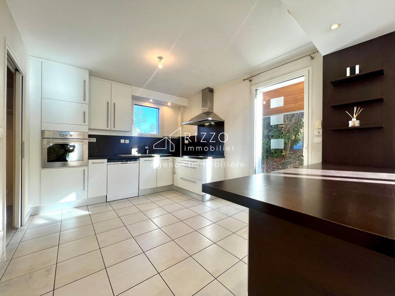 Maison - 144 m² - 5 pièces