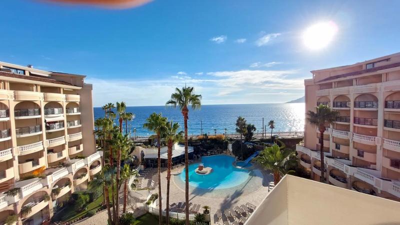 Studio - 25 m² - 1 pièce