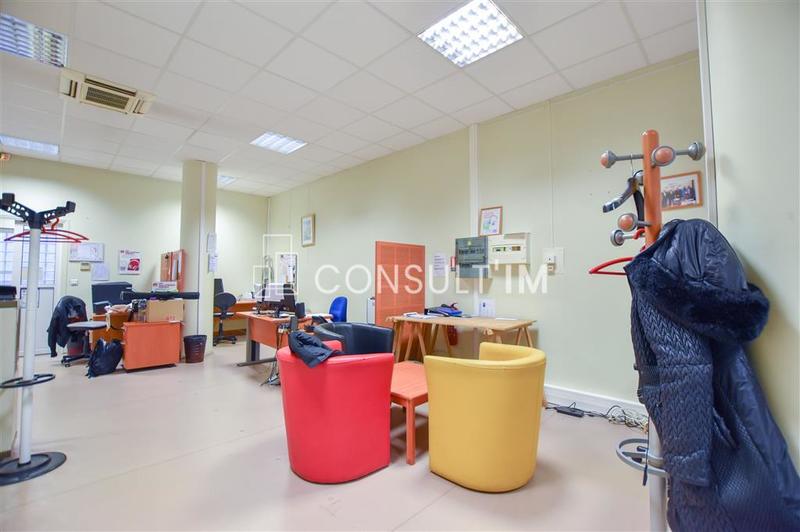Bureau - 106 m²