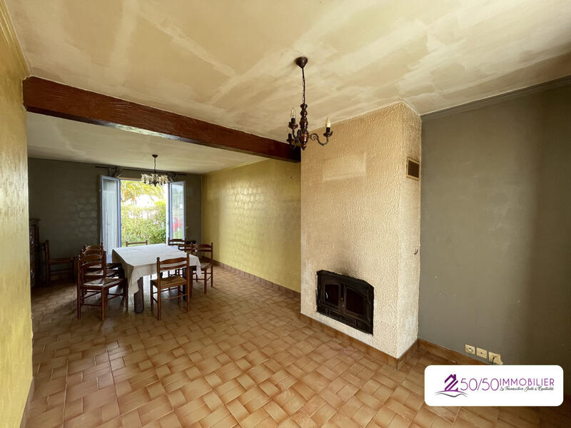 Maison - 93 m² - 5 pièces