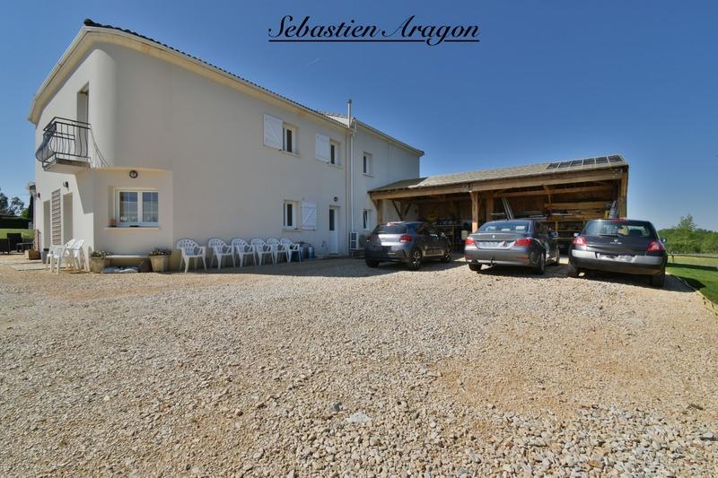 Villa - 250 m² - 6 pièces
