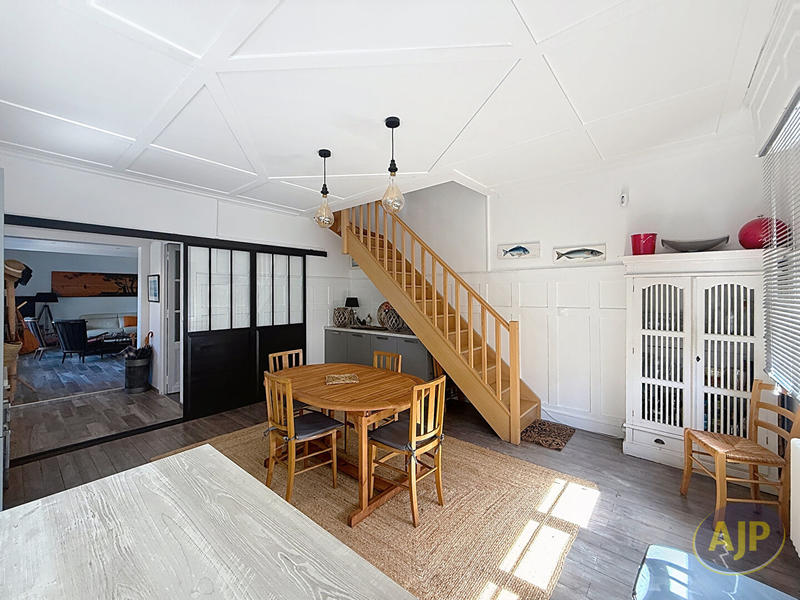 Maison - 149 m² - 7 pièces