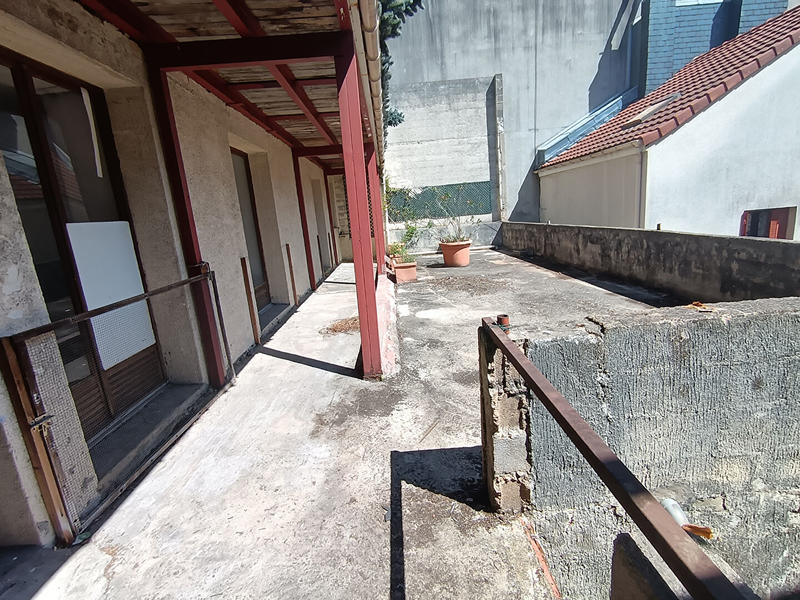 Local d'activité / Entrepôt - 650 m² - 12 pièces