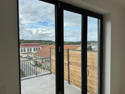 Appartement - 90 m² - 3 pièces