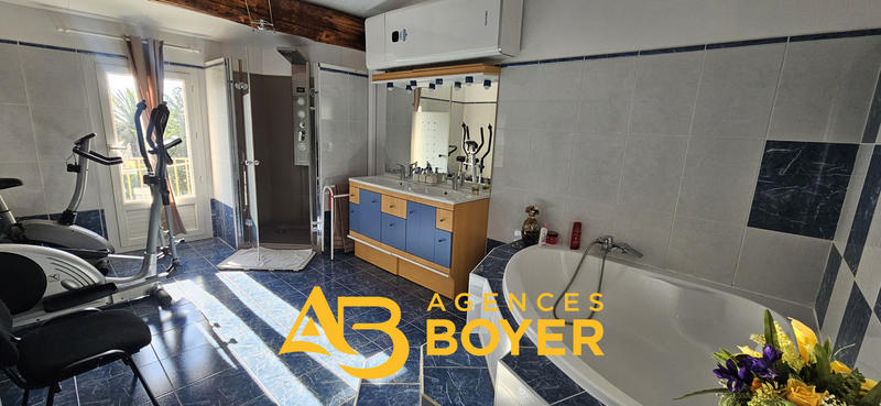 Maison - 205 m² - 6 pièces