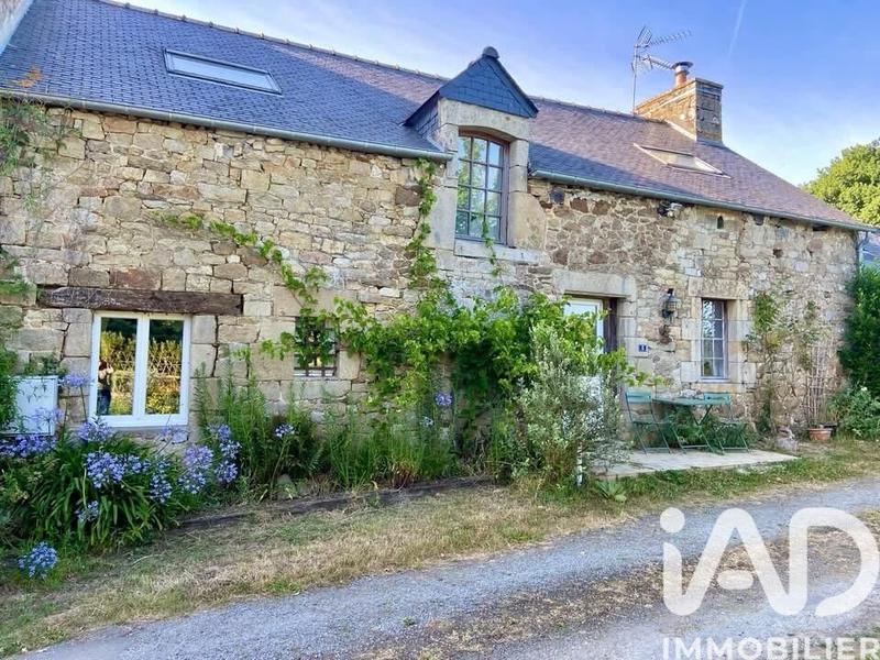Maison - 210 m² - 7 pièces