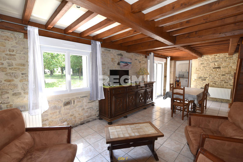 Maison - 435 m² - 6 pièces