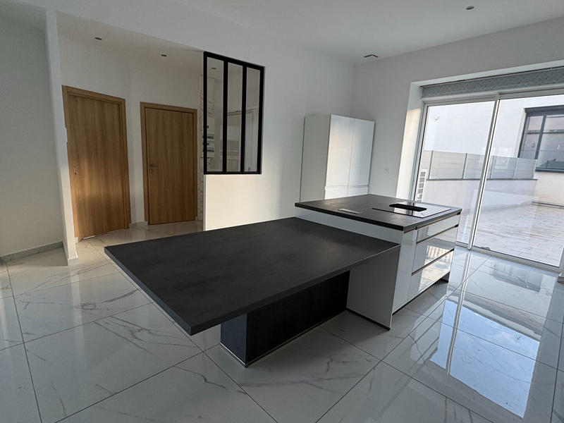 Appartement - 122 m² - 5 pièces