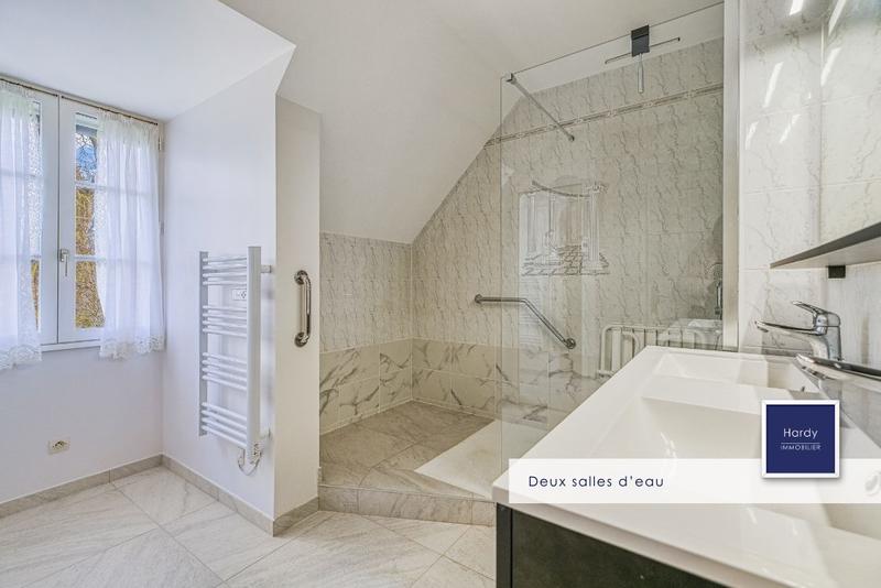 Maison - 131 m² - 6 pièces