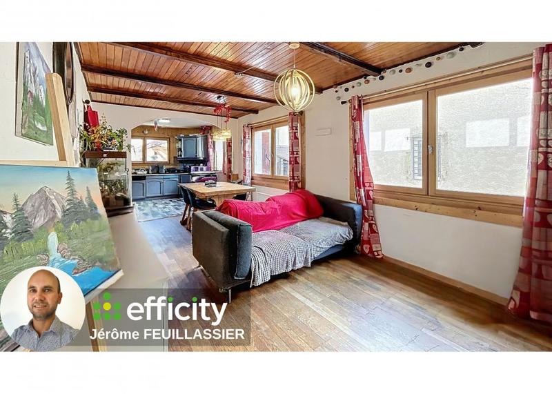 Maison - 90 m² - 5 pièces