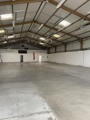 Local commercial - 680 m²