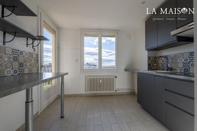 Appartement - 85 m² - 4 pièces