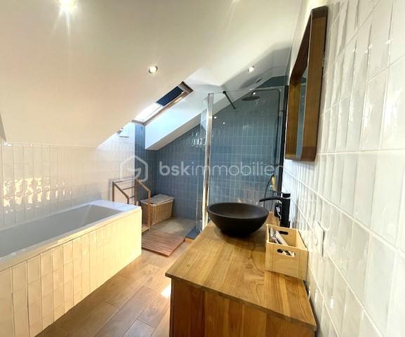 Maison - 140 m² - 5 pièces