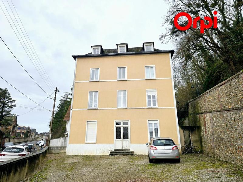 Immeuble - 151 m² - 7 pièces