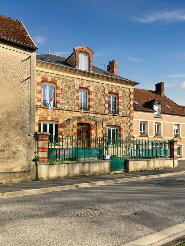 Maison - 185 m² - 8 pièces