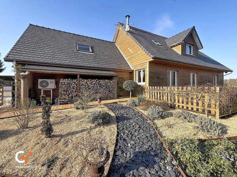 Maison - 202 m² - 7 pièces