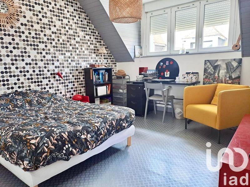 Maison - 163 m² - 9 pièces