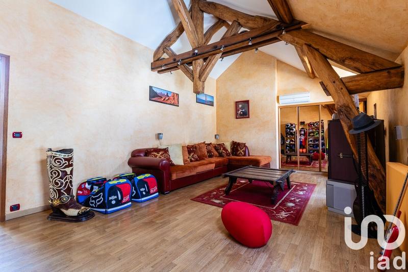 Maison - 655 m² - 14 pièces