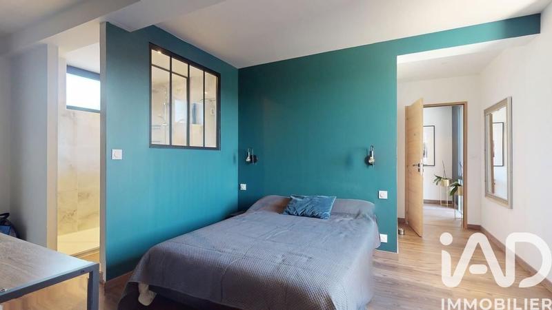 Maison - 205 m² - 6 pièces