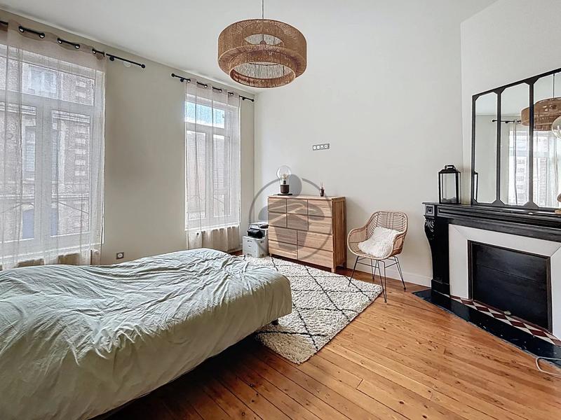 Maison - 185 m² - 7 pièces