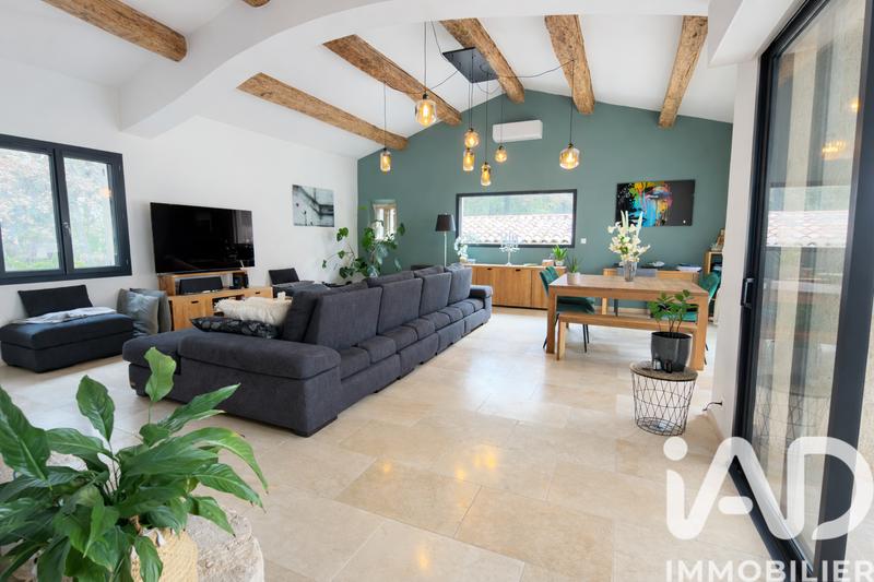 Maison - 272 m² - 10 pièces