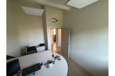Bureau - 106 m²