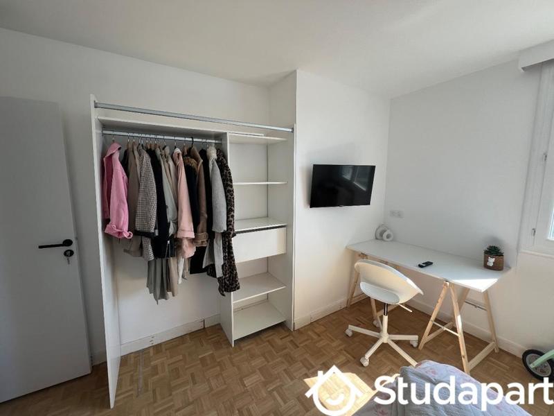 Chambre - 10 m² - 1 pièce
