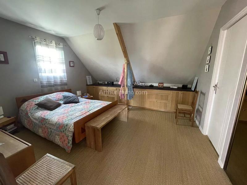 Maison - 210 m² - 8 pièces