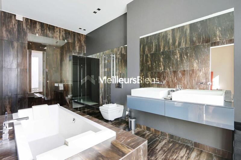 Appartement - 150 m² - 4 pièces