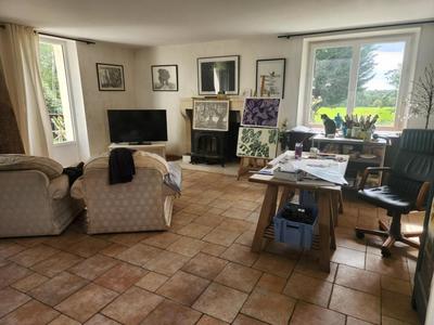 Maison - 360 m² - 12 pièces