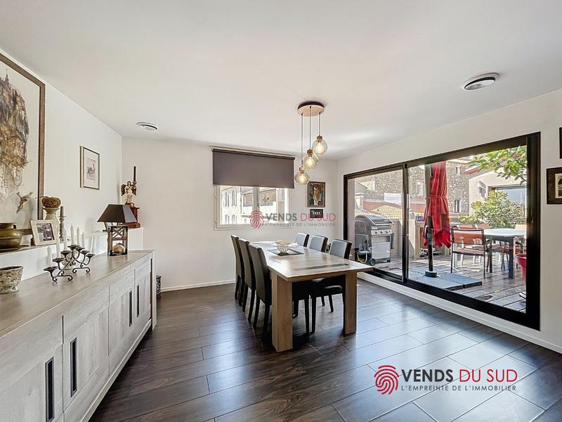 Maison - 246 m² - 6 pièces