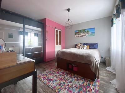 Maison - 90 m² - 5 pièces