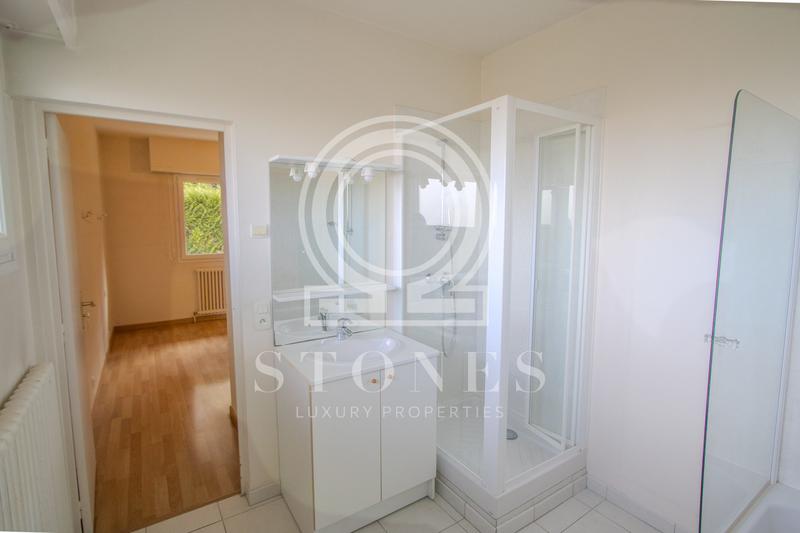 Maison ancienne - 190 m² - 8 pièces