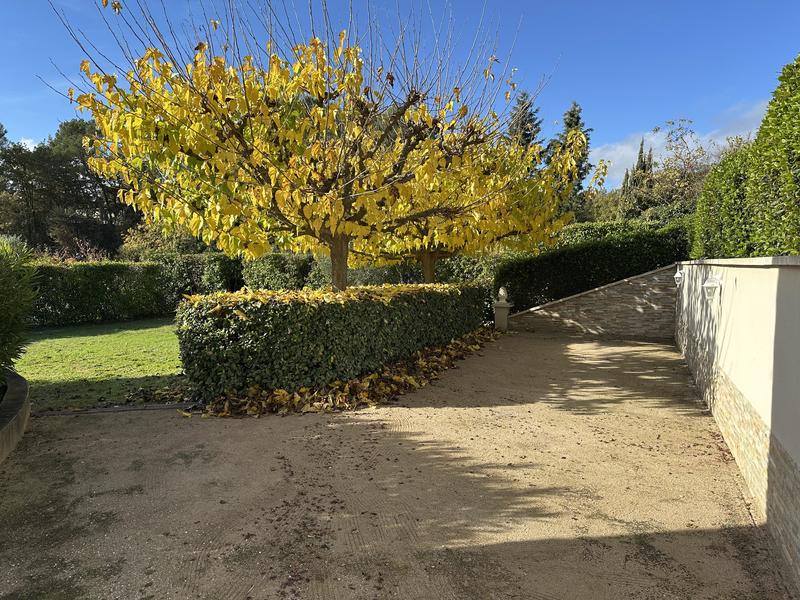 Maison contemporaine - 137 m² - 4 pièces