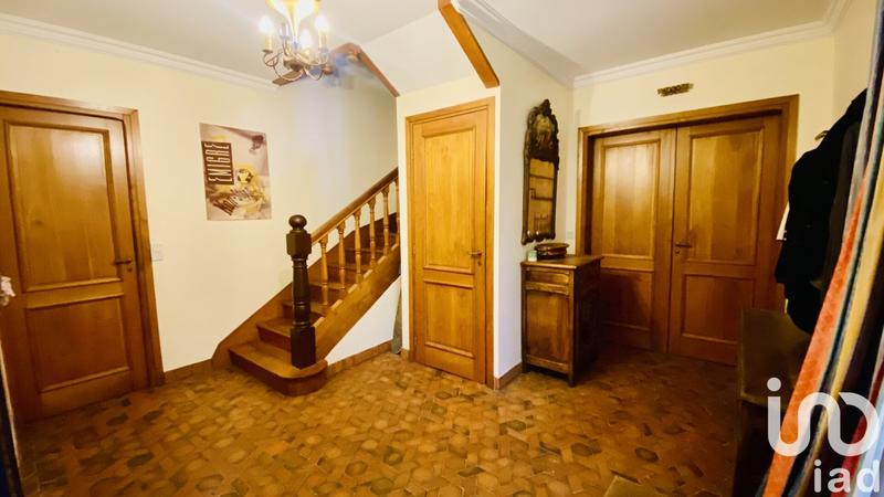 Maison - 305 m² - 1 pièce
