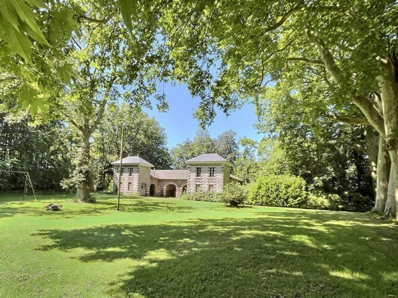 Château - 926 m² - 25 pièces