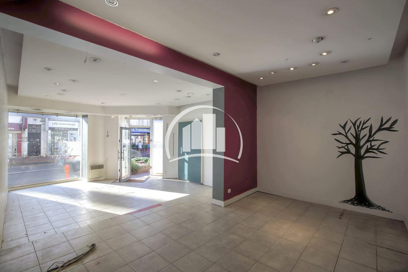 Local commercial - 926 m²