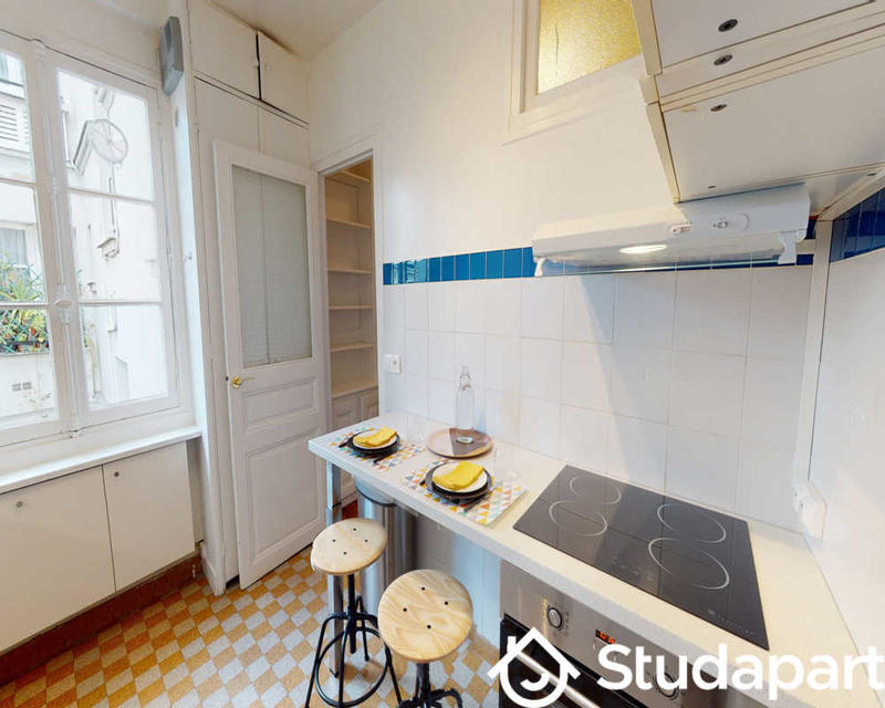 Chambre - 130 m² - 1 pièce