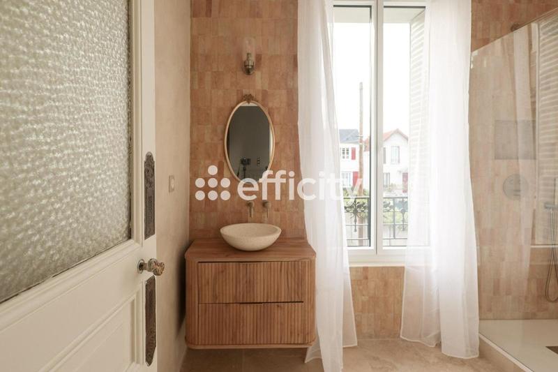 Maison - 141 m² - 5 pièces