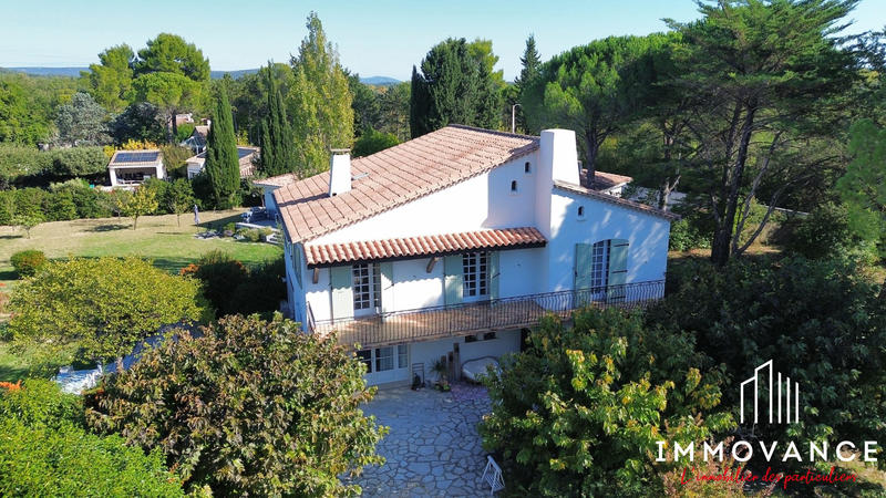 Villa - 204 m² - 5 pièces