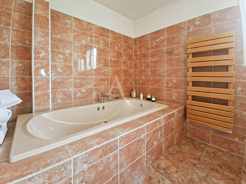 Appartement - 173 m² - 5 pièces