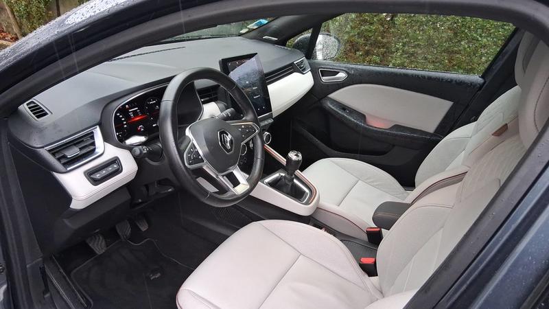 Renault Clio 1.3 TCe 140 Initiale Paris