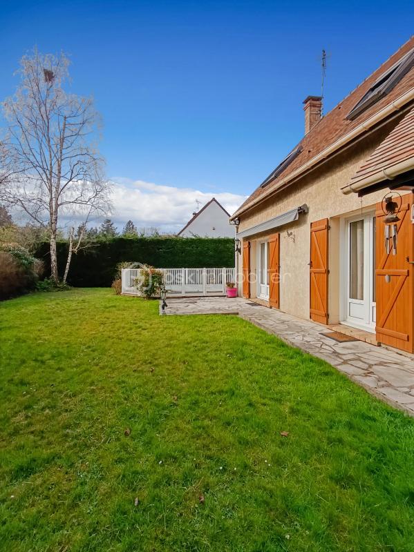 Maison traditionnelle - 171 m² - 5 pièces