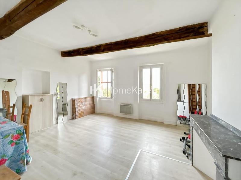 Maison - 330 m² - 8 pièces