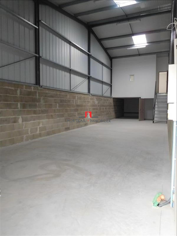 Local d'activités - 156 m²
