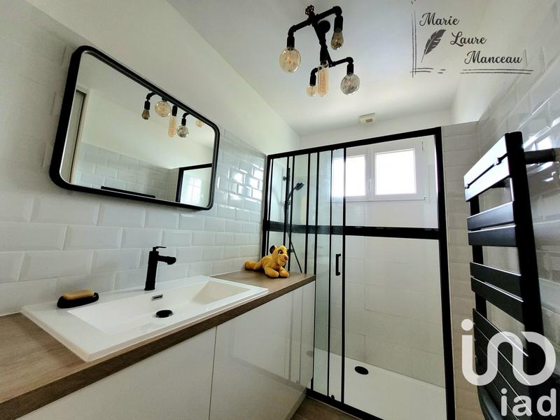 Maison - 176 m² - 8 pièces